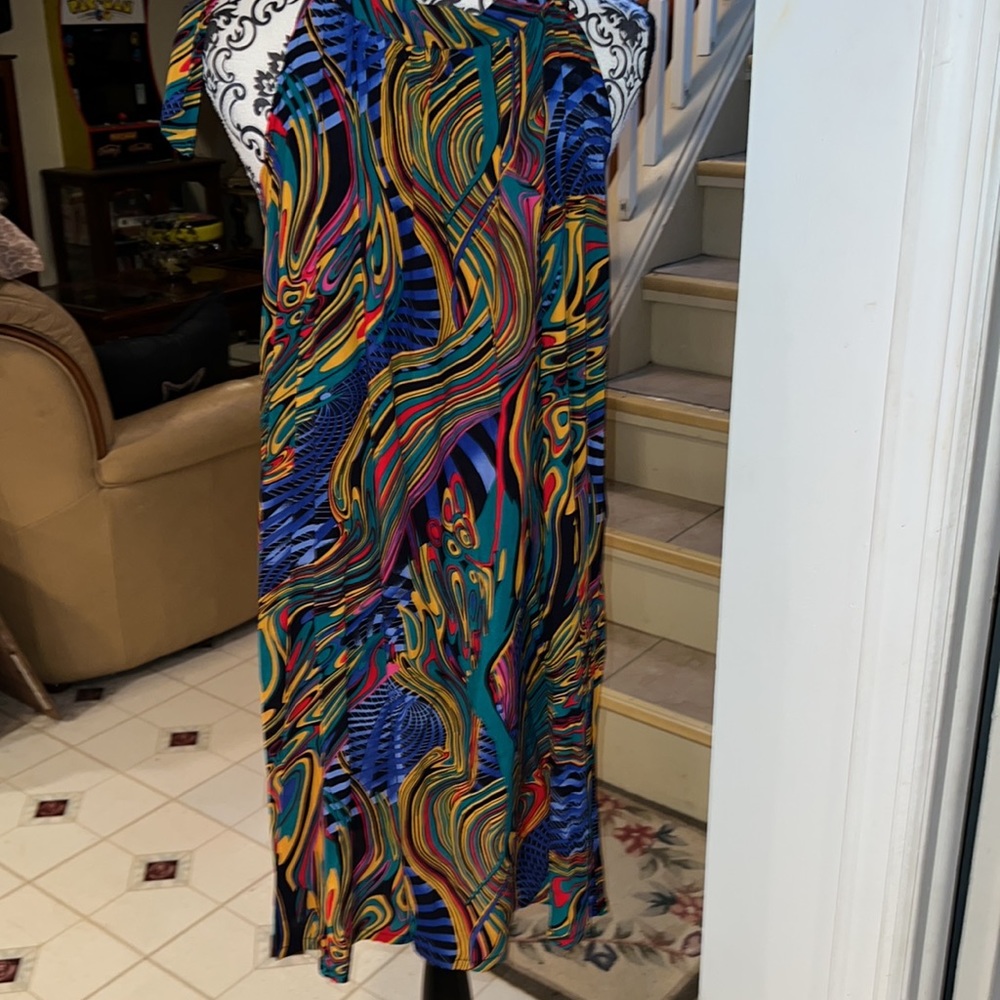 Dress - Picture 8 of 8
